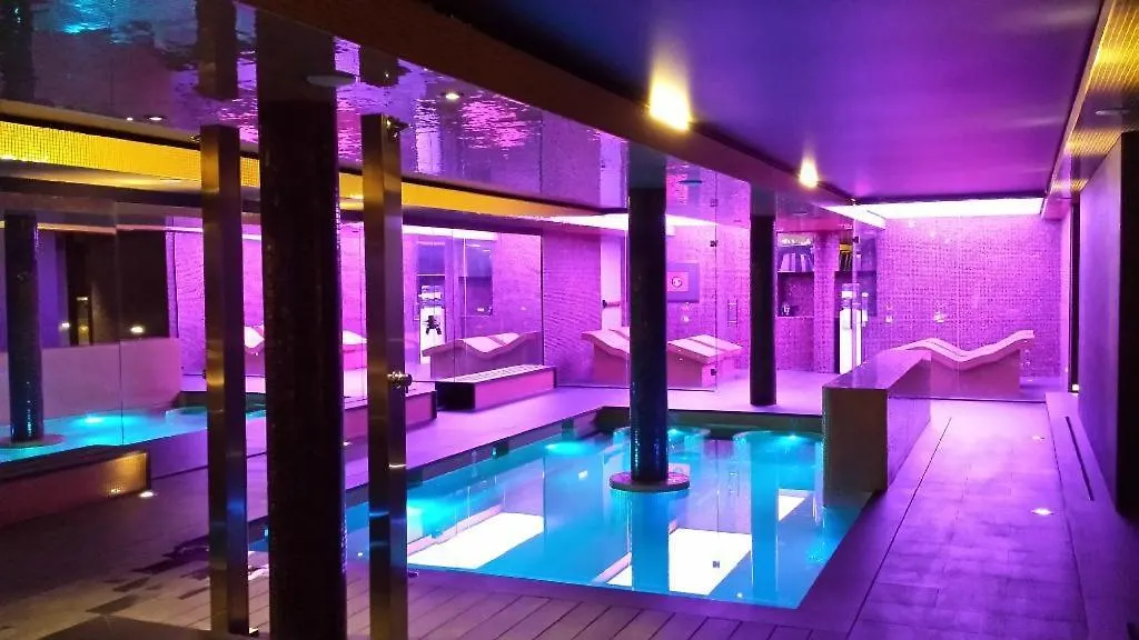 ****  פלטחה ד'ארו Cosmopolita Hotel Boutique & Spa ספרד